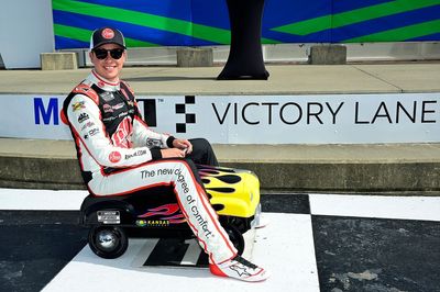 Christopher Bell claims NASCAR Cup pole at Kansas Speedway