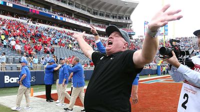 Mark Stoops, Kentucky Erupt in Epic Locker Room Celebration After Win Over Ole Miss