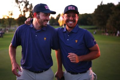 USA tighten grip on Presidents Cup after 90-minute fog delay