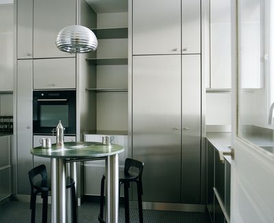 What Colors Go With Silver? 5 Room Palettes That Showcase This Metallic in a Modern Way