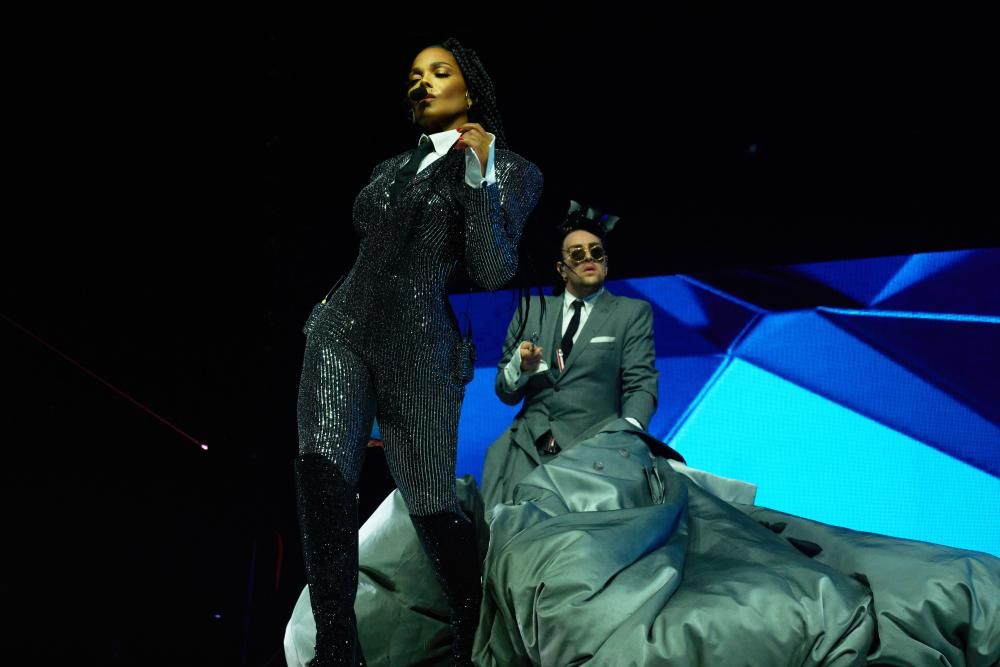 Jackson review glitz, glamour and a very quick…