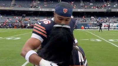 Simone Biles Shared Sweet Moment With Husband Jonathan Owens Before Rams-Bears