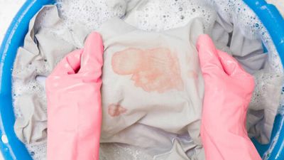 How to get blood stains out of bed sheets — 3 tried and tested methods