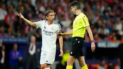 Madrid Derby Suspended After Fans Throw Objects at Goalkeeper Thibaut Courtois