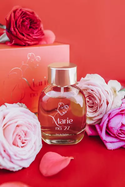 Discover The Captivating Scent That’s Stealing The Spotlight In Luxury Perfume