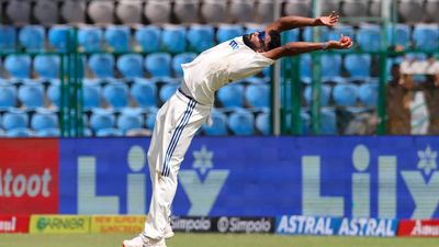 Mohammed Siraj's sensational catch leaves Shakib Al Hasan in disbelief - Watch