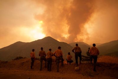 California wildfire flareup prompts evacuation in San Bernardino County