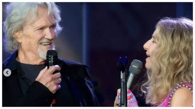 Barbra Streisand pays tribute to late 'A Star Is Born' co-star Kris Kristofferson: 'He was something special'