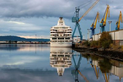 Delayed cruise to finally set sail from Belfast as ‘excited’ passengers spend last day in city