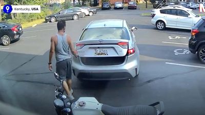 Thieves Try to Steal Husqvarna 401 With Toyota Corolla, Results in Satisfying Fail