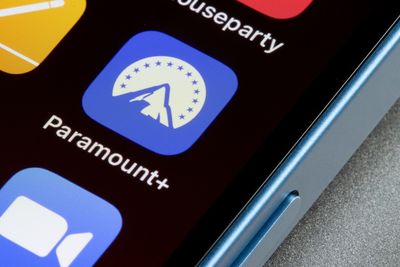 Is Paramount Global Stock Outperforming the Nasdaq?