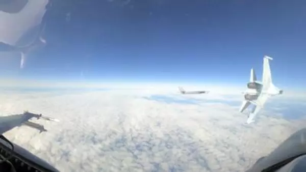 Russian Fighter Jet Makes Close Pass Near Alaska