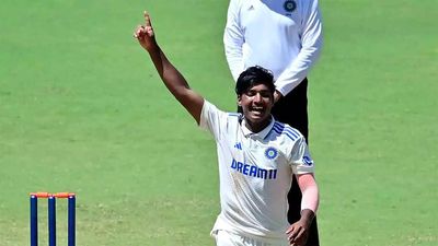 First Youth Test: Saqlain's student Enaan has Australia U-19s in a spin