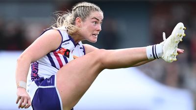 Dockers rally against Cats for fourth-straight AFLW win