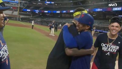 Mets and Braves Players Shared Weird, Classy Celebration After Both Clinched