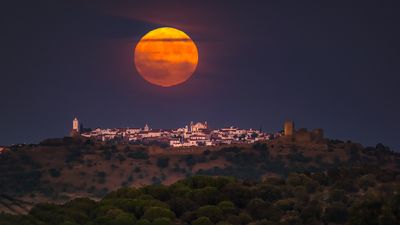 October full moon 2024 guide: The Hunter's Moon is super