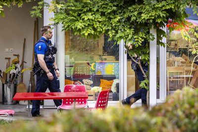 Swiss police say a man attacked and injured 3 children in Zurich