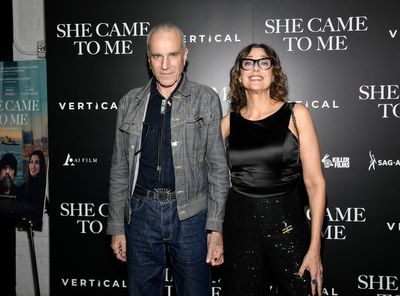 Daniel Day-Lewis ends acting retirement for a movie directed by his son