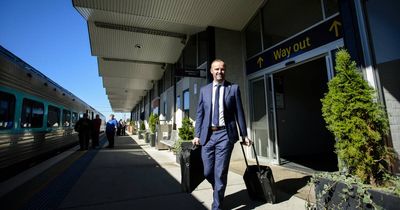 Labor promises ACT-NSW working group to improve Canberra-Sydney train