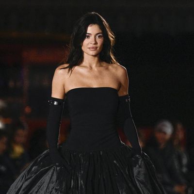 Kylie Jenner Shuts Down Coperni's Spring 2025 Disneyland Paris Runway Looking Like a Dark Princess