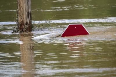 Mountaintop Lodge In NC Provides Shelter For Flood Victims