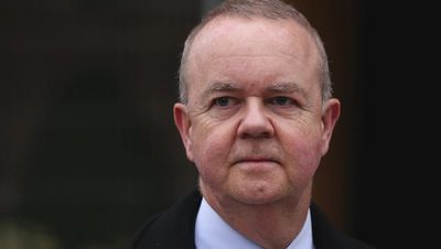 Ian Hislop: Police find 'no evidence' of gunshot hitting taxi carrying Private Eye editor