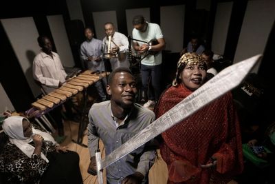 In music and dance, Sudanese performers transport refugee audiences back home