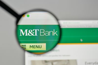 Earnings Preview: What To Expect From M&T Bank's Report