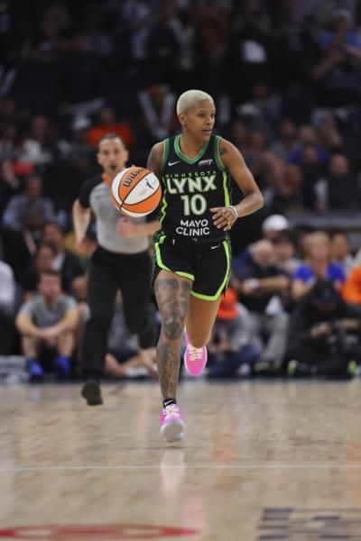 WNBA Playoff Semifinals: Aces Trail, Sun Split Games