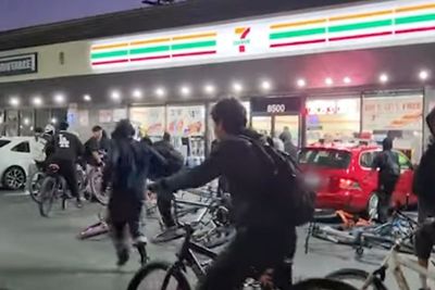 Teenagers turned in by parents after string of flash mob robberies at 7-Eleven stores in LA