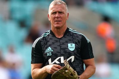 Alec Stewart reduces Surrey workload in order to help care for his wife