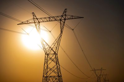 Energy Department plugs $1.5 billion into new grid projects - Roll Call