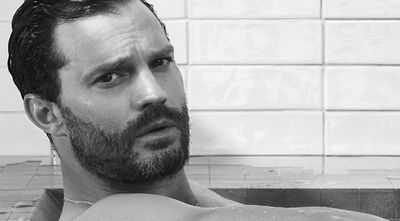 Watch: Jamie Dornan takes a bath in Le Corbusier’s villa for Loewe Perfumes