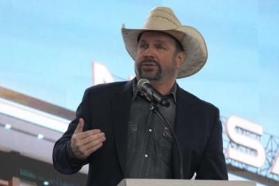 Garth Brooks Faces Rape Allegations From Stylist