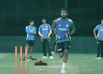 Morne Morkel gives tips to Hardik Pandya during nets session before India vs Bangladesh 1st T20I