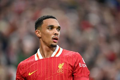 Liverpool icon delivers key Trent Alexander-Arnold contract update