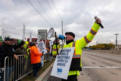 Dockworkers score big labor victory