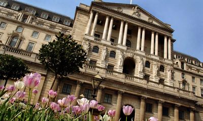 Bank of England chief economist urges caution over interest rate cuts