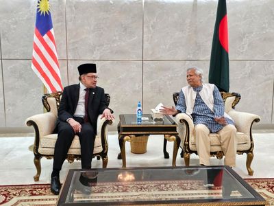 Malaysia's Anwar arrives in Bangladesh to discuss trade, migrant workers with interim leader Yunus