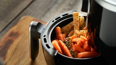 How to clean your Air fryer's heating element for the best possible performance