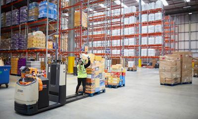 Tell us: what’s it like working in a UK warehouse?