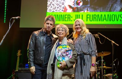 Noel Gallagher surprises Oasis photographer Jill Furmanovsky with ICON accolade at Abbey Road Music Photography Awards