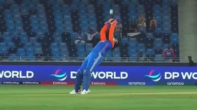 Harmanpreet Kaur furious as costly fielding blunders let India down against NZ in Women's T20 World Cup