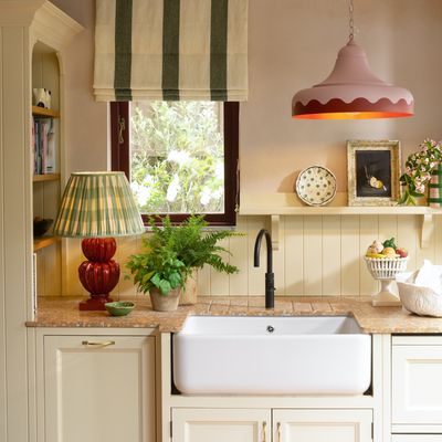 8 speedy and stylish lighting ideas to update a rental kitchen—no electrician necessary