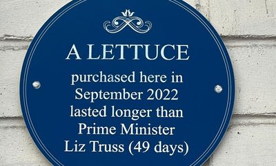 ‘Blue plaque’ at Walthamstow Tesco honours lettuce that outlasted Liz Truss