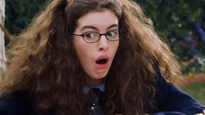The Princess Diaries 3 Plot Has Been Teased & Yep, Mia Has A Half-Sister