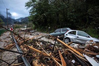 Rescuers in Bosnia search for people missing in deadly floods