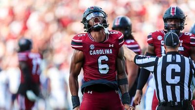 South Carolina Player Penalized For Miming Shotgun to Opponent's Face While Down 24–3