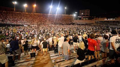 Jubilant Vanderbilt Fans Parade Stadium Goalposts Into Nashville After Alabama Win