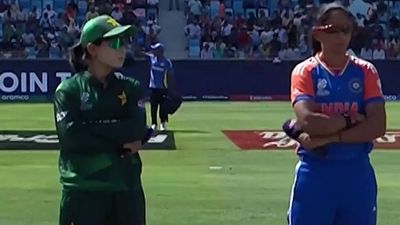Pakistan win toss, opt to bat against India in Women's T20 World Cup